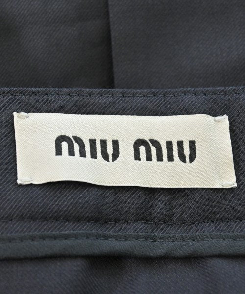 Miu Miu 膝上裙
