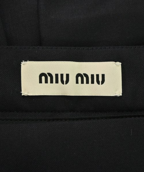 Miu Miu 膝上裙