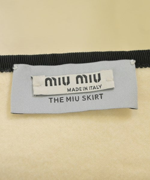 Miu Miu 迷你裙