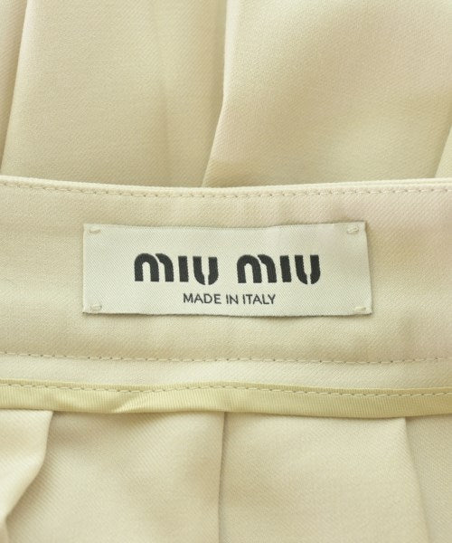 Miu Miu 膝上裙