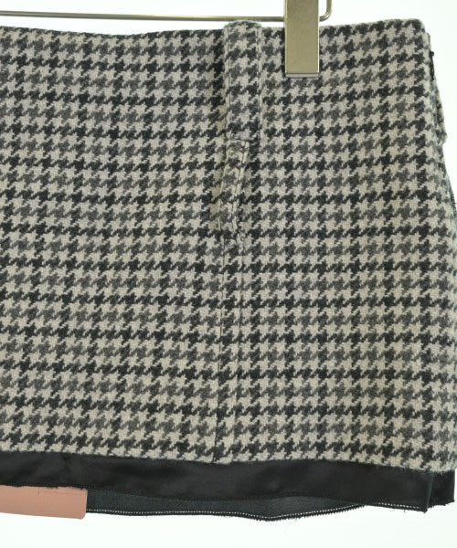 Miu Miu 迷你裙