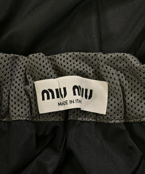 Miu Miu 膝上裙