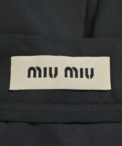 Miu Miu 膝上裙