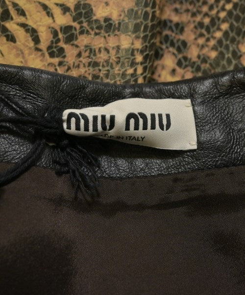 Miu Miu 膝上裙
