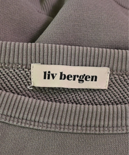 liv bergen 運動衫