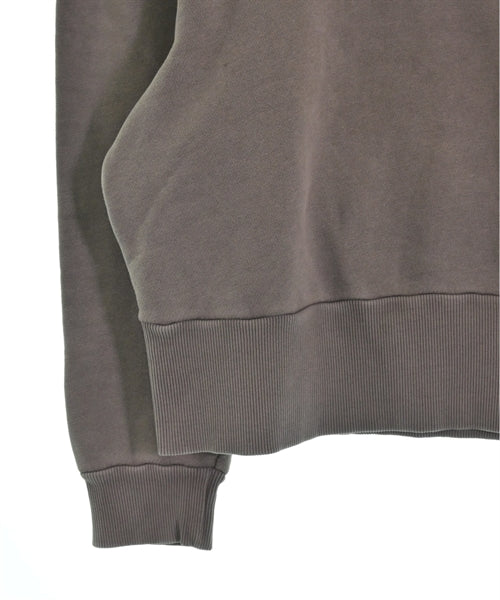 liv bergen 運動衫