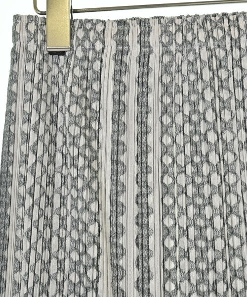 PLEATS PLEASE 膝上裙