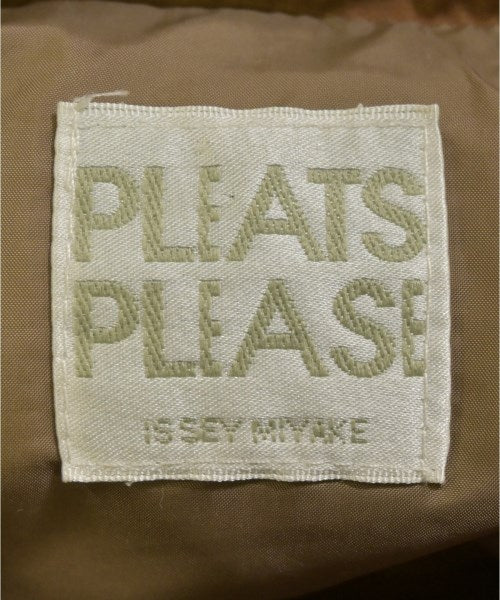 PLEATS PLEASE 羽絨夾克/背心
