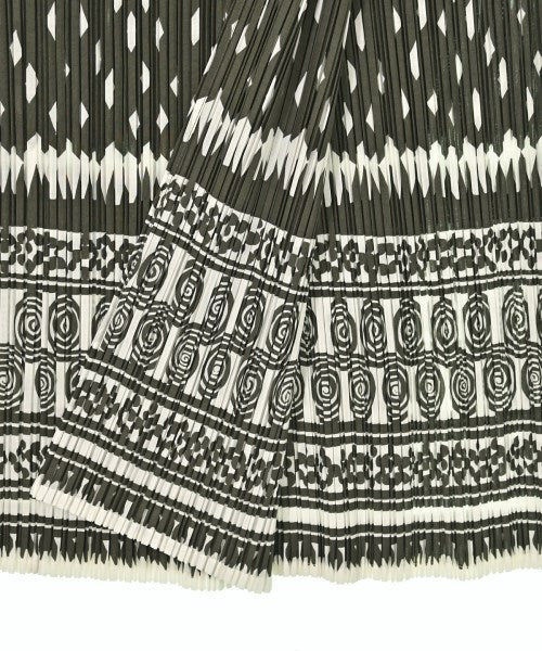 PLEATS PLEASE 膝上裙