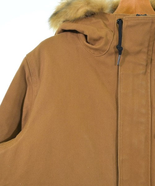 Carhartt 羽絨夾克/背心