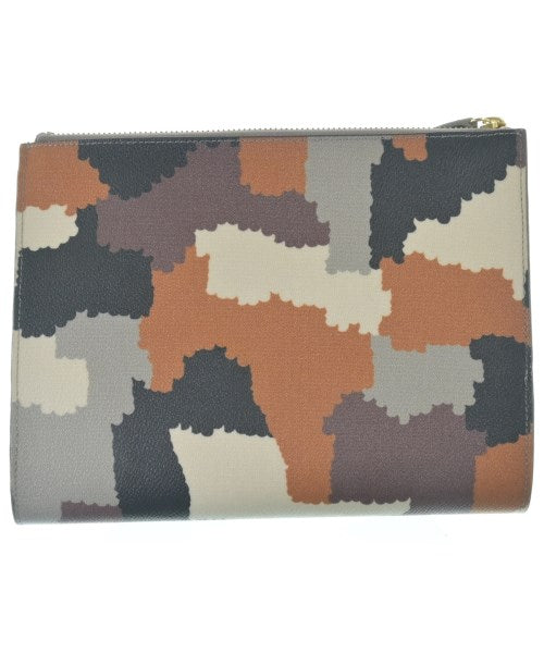 UNDER COVER 手拿包