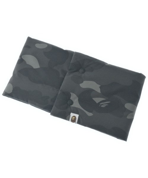 A BATHING APE 披肩