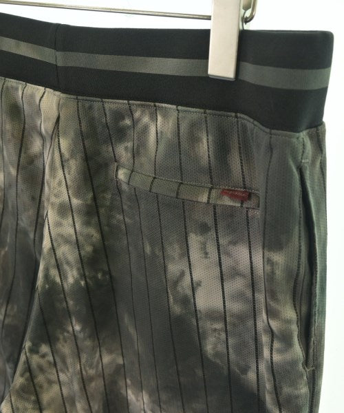 Supreme 短褲