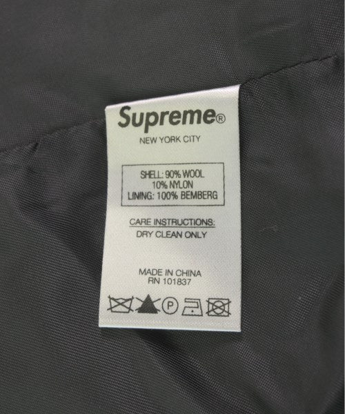 Supreme 切斯特披風