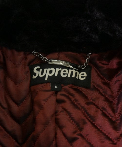 Supreme 切斯特披風