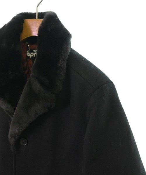 Supreme 切斯特披風