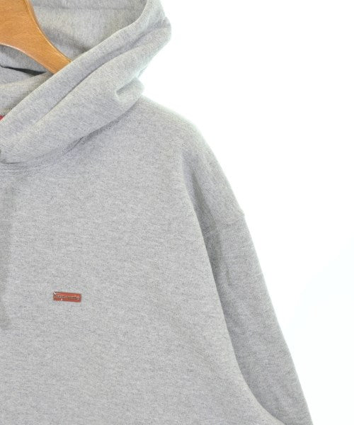 Supreme 連帽衫