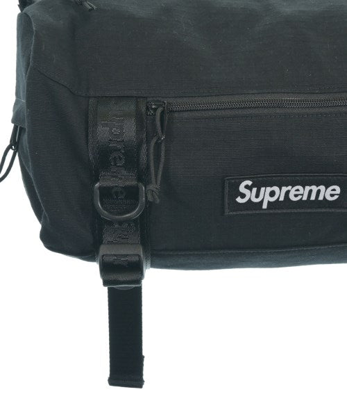 Supreme 肩背包