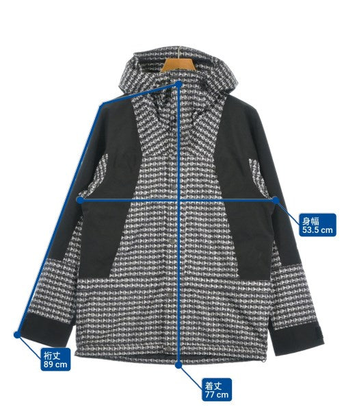 Supreme 山系外套