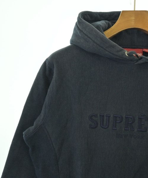 Supreme 連帽衫