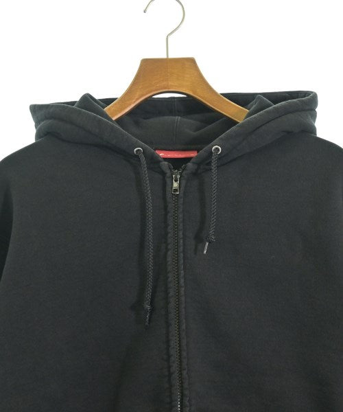 Supreme 連帽衫