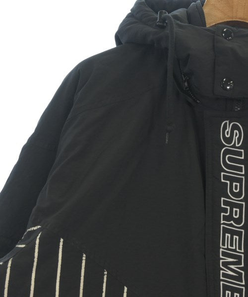 Supreme 羽絨大衣