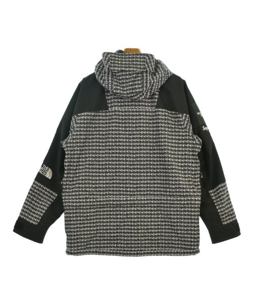 Supreme 山系外套