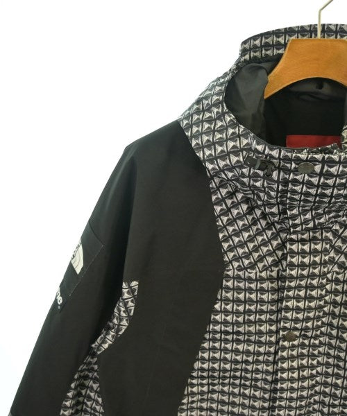 Supreme 山系外套