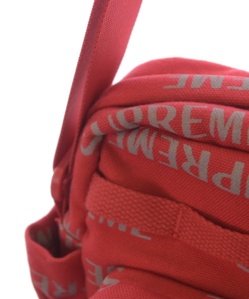 Supreme 肩背包