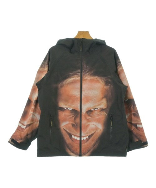 Supreme 山系外套
