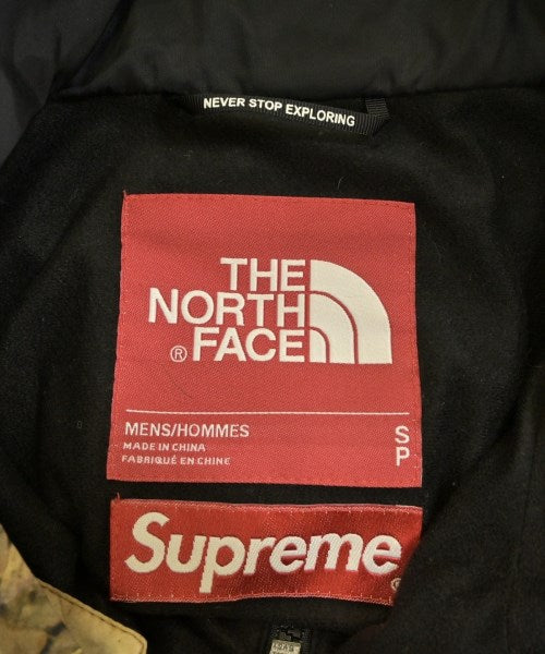 Supreme 山系外套