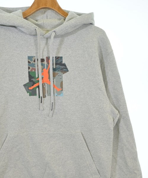 UNDEFEATED 連帽衫