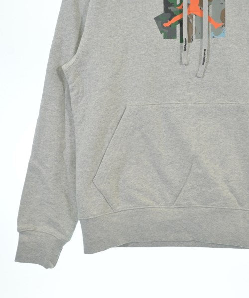 UNDEFEATED 連帽衫
