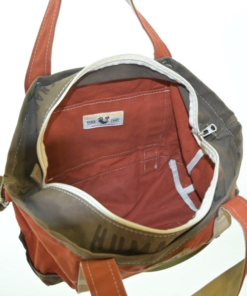 HUMAN MADE 肩背包