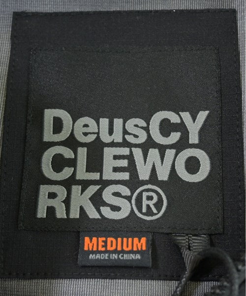 Deus ex Machina 山系外套