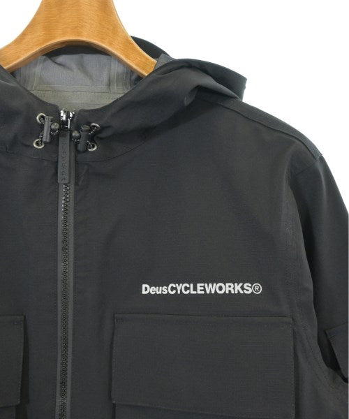 Deus ex Machina 山系外套