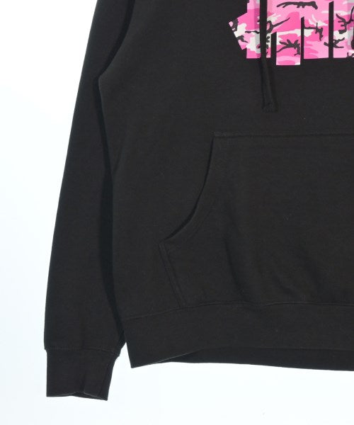 UNDEFEATED 連帽衫