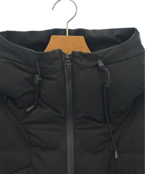 DESCENTE 羽絨夾克/背心