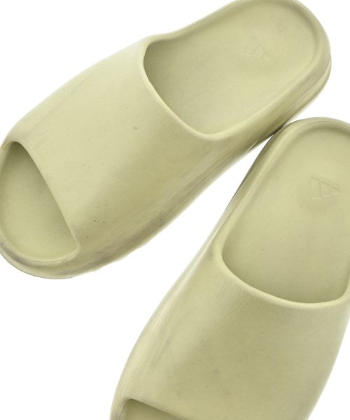 yeezy 涼鞋