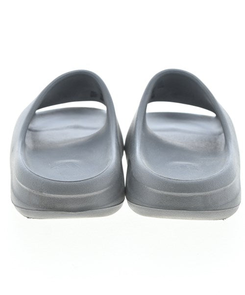 yeezy 涼鞋