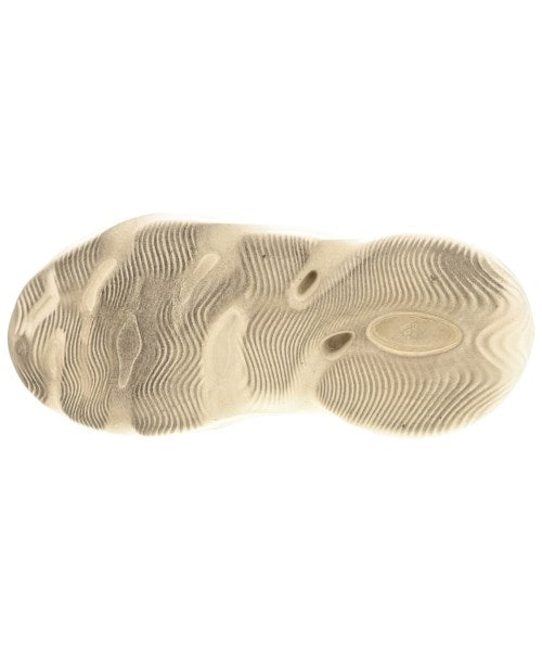 yeezy 涼鞋