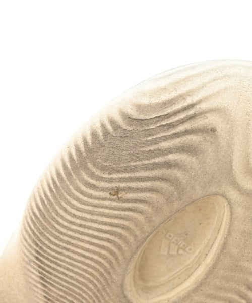 yeezy 涼鞋