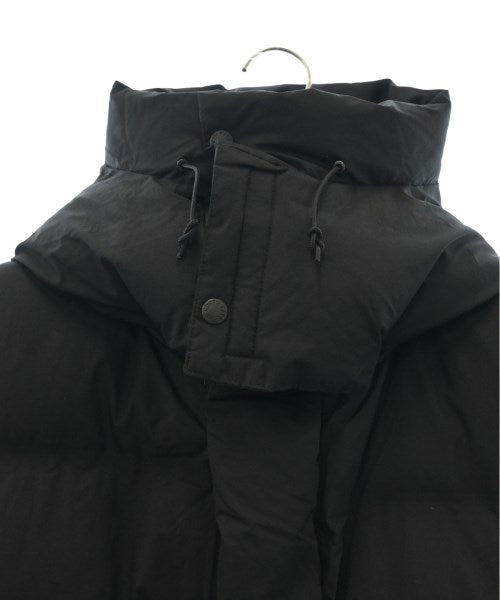 THE NORTH FACE 羽絨夾克/背心