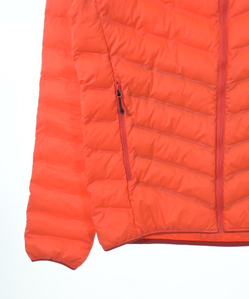 THE NORTH FACE 羽絨夾克/背心