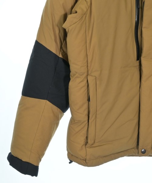 THE NORTH FACE 羽絨夾克/背心