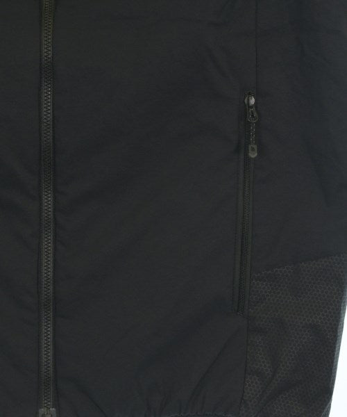 THE NORTH FACE 羽絨夾克/背心