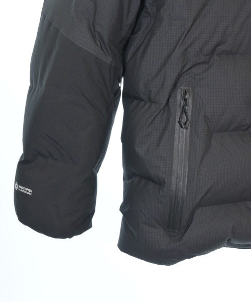 THE NORTH FACE 羽絨夾克/背心