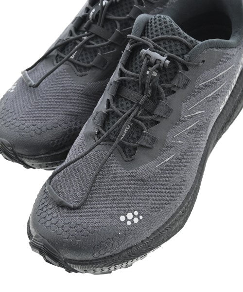 Salomon 運動鞋
