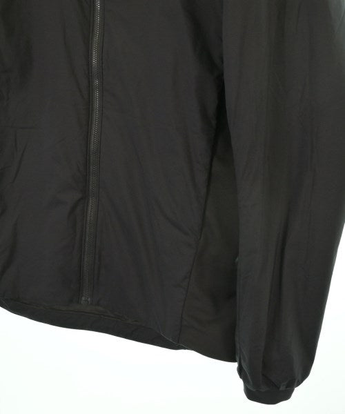 ARC'TERYX 羽絨夾克/背心