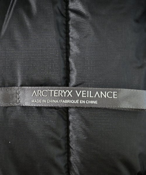 ARC'TERYX 羽絨夾克/背心